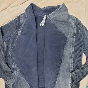Leo & Nicole Small Dark Blue Jean Jacket